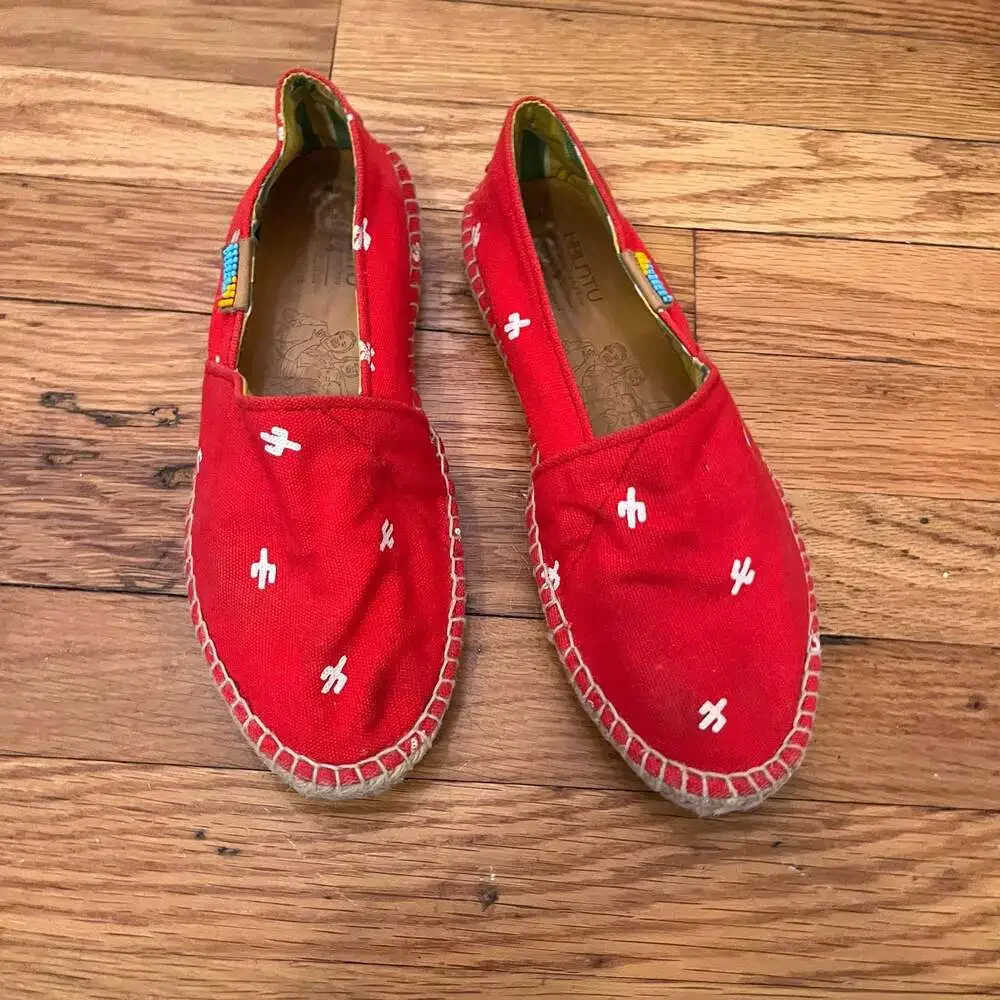 Ubuntu Life Red Cactus Embroidered Canvas Espadrilles Women's Size 7 Summer